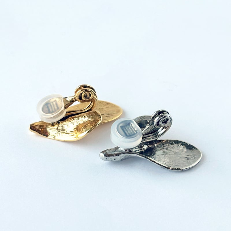 クロス　クロム　リーフモチーフ ピアス (両耳用)　シルバー925 クロス クロム リーフモチーフ ピアス (両耳用) シルバー925