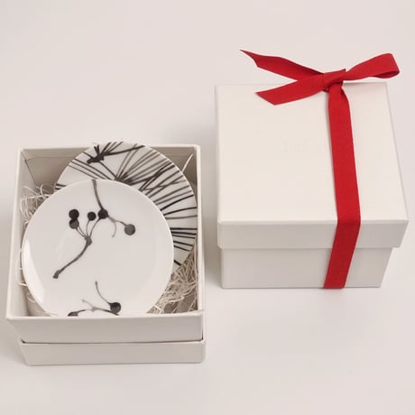 hakuji 白磁 豆皿 -流木|White Porcelain mamezara-Small Dish Plate/Driftwood