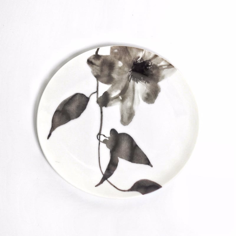 アンティーク白磁 湯冷まし hakuji 白磁中皿 -鉄線|White Porcelain plate M-Clemati