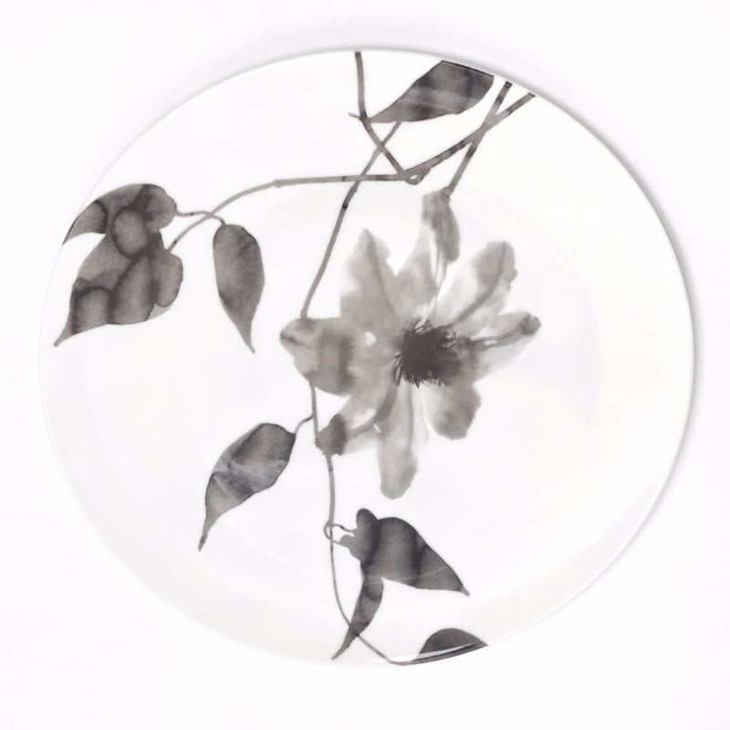 hakuji 白磁大皿 -鉄線|White Porcelain plate L-Clemati hakuji 白磁大皿 -鉄線|White Porcelain plate L-Clemati