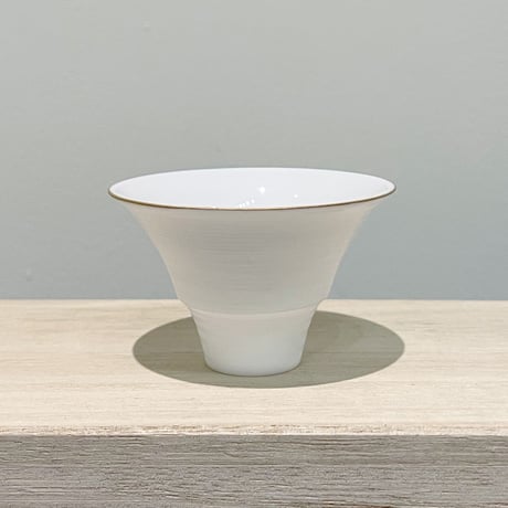 Egg Shell SAKE CUP SET in Paulownia Wood Box / エッグシェル盃セット桐箱入り