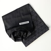marumasu/折り紙スカーフ-ORIGAMI SCARF monomatopee/black