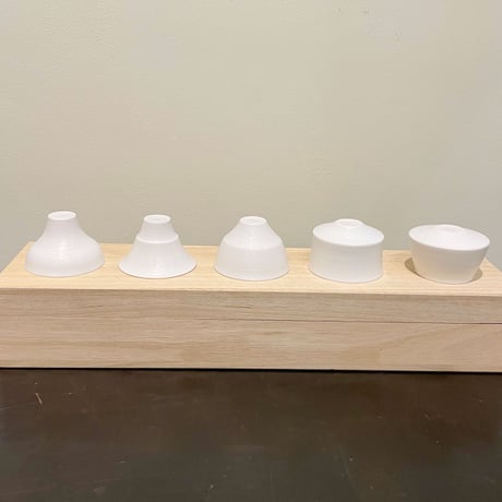 Egg Shell SAKE CUP SET in Paulownia Wood Box / エッグシェル盃セット桐箱入り