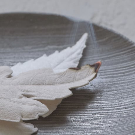 HA KO /葉っぱのお香-5枚 箱入/ Paper Incense 5pcs
