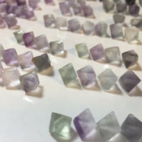【人気✨】蛍石♢八面体【サイズ・カラーの指定可】