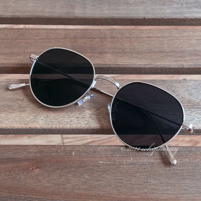 【美品】金子眼鏡 カラーレンズ サングラス 黒フレーム ボストン クラウンパント サングラス ラウンドメタル クラウンパント ゴールドフレーム スモーク