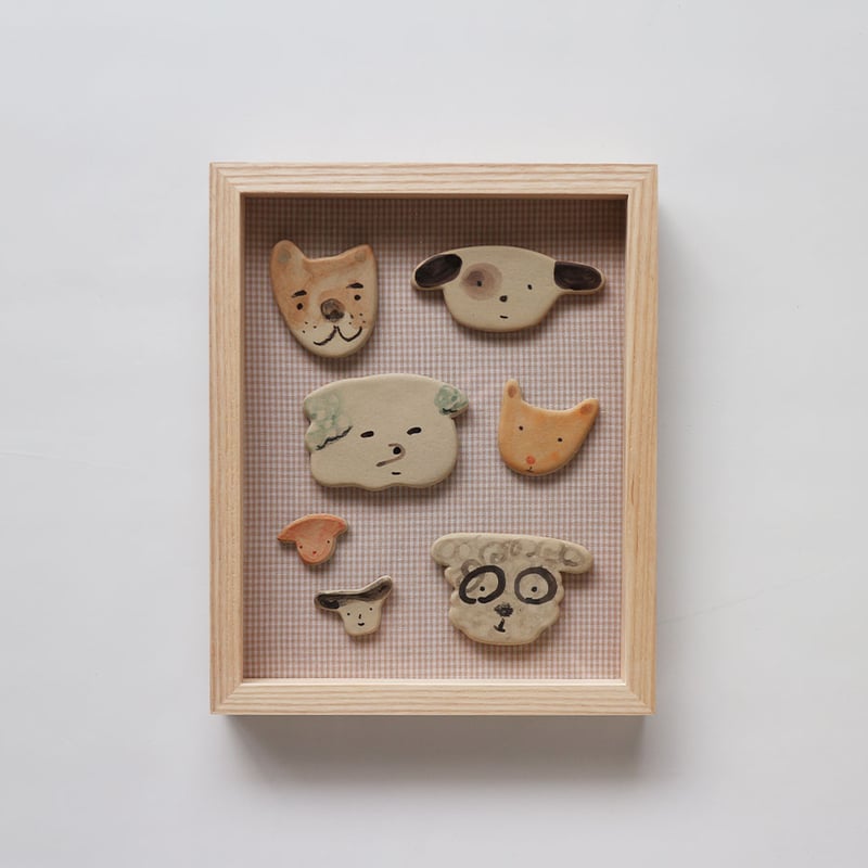 マスミアート陶板画 犬 オーダー額付き ちえちひろ 陶板作品『いろんな犬がいる』 | PERHAPS ONLINE STORE