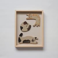 ちえちひろ 陶板作品『ねこは寝る』