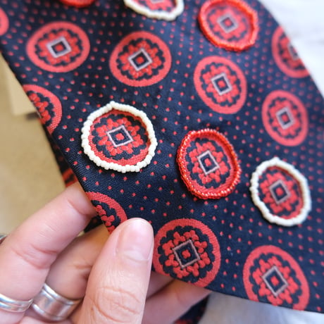 "繕う" collaboration beads embroidery necktie "dot"