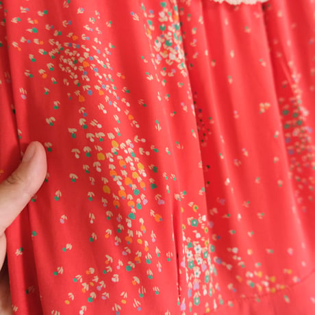 70s puff sleeve flower dress / red