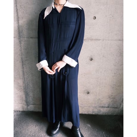 60 / see-through navy dress