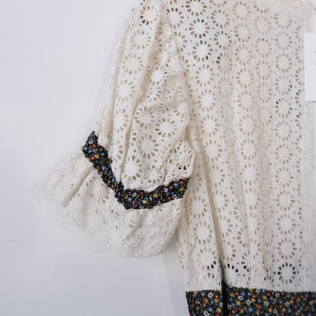 vintage / lace × flower dress