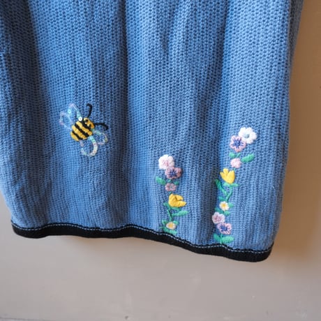 "Bee" vest