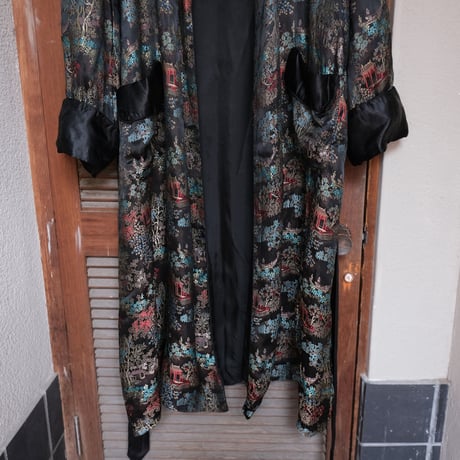 China gown / black