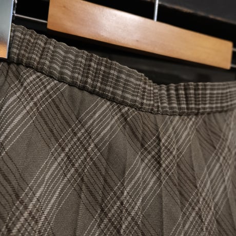 pleats check skirt