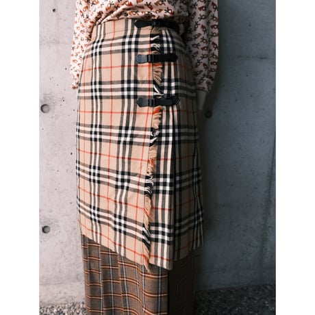 Burberrys / wool check skirt