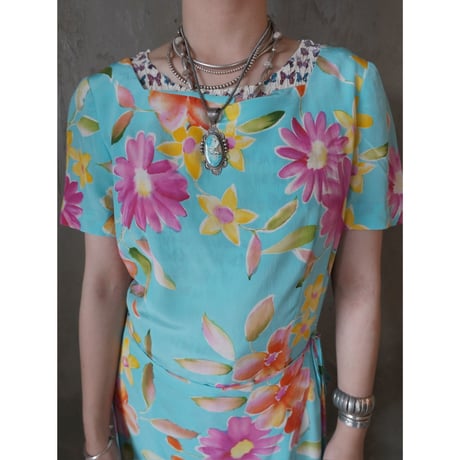 MAGGY LONDON / silk  flower dress
