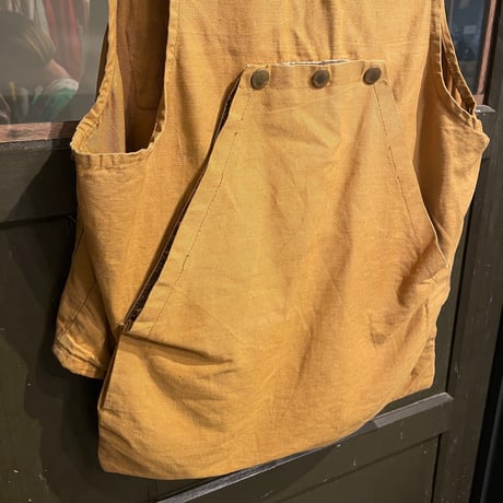 hunting vest with pins