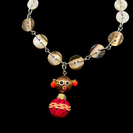 eski. original shell chain necklace "girl mascot"