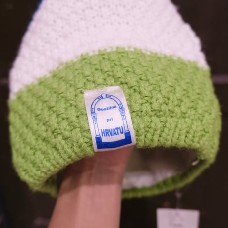 pon pon knit cap