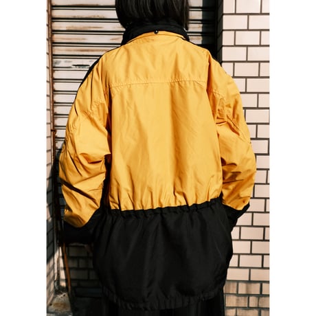 Columbia / nylon jacket