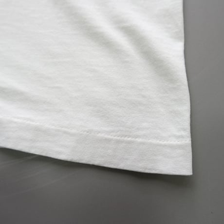 90's anvil / old print tee "P"