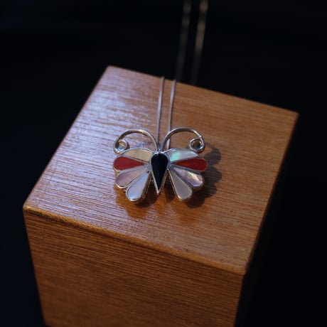ZUNI / butterfly necklace (&brooch)