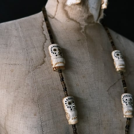 ZUNI / “owl” fetish necklace and pierce