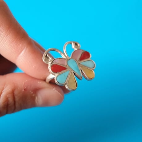 ZUNI / butterfly ring / vivid