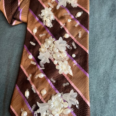 "繕う" collaboration beads embroidery necktie "flower × crystal"