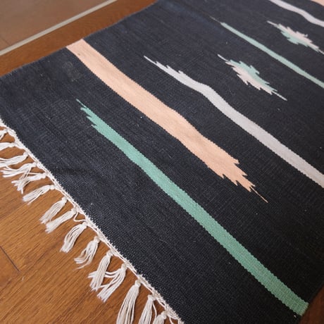 vintage rug / native pattern