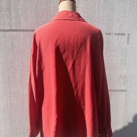 unknown / open collar silk shirt