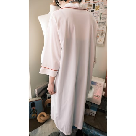 white long shirt