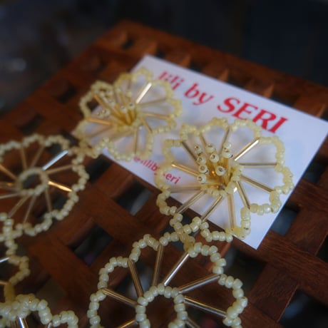 lili by SERI / flower drawing "cream yellow"