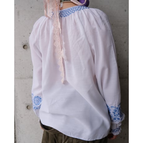 embroidery blouse