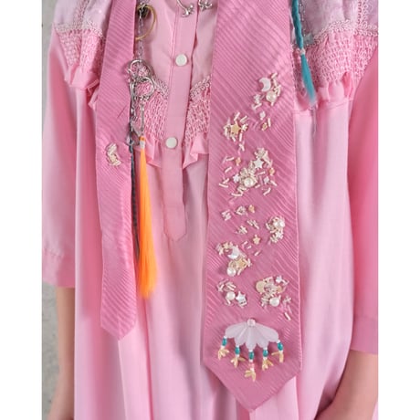 "繕う" collaboration beads embroidery necktie "magical pink"