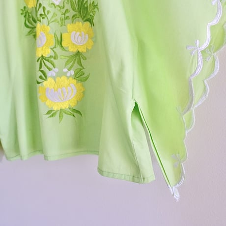 embroidery setup (tops×skirt) “light green”