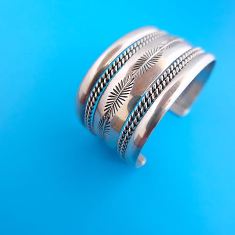 navajo "John Tahe" / bangle