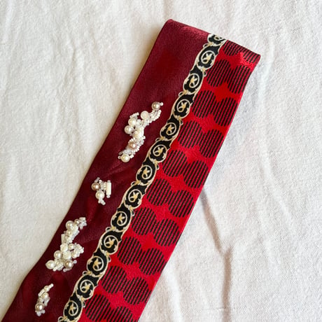 "繕う" collaboration beads embroidery necktie "tubutubu × red"