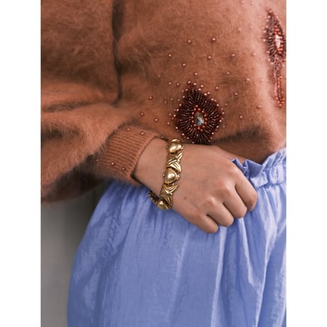heart motif gold bracelet