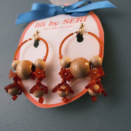 lili by seri / wood foop " red" / earring