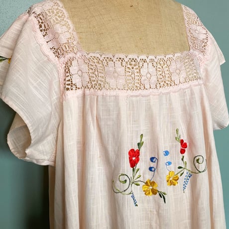 Euro vintage / embroidery dress