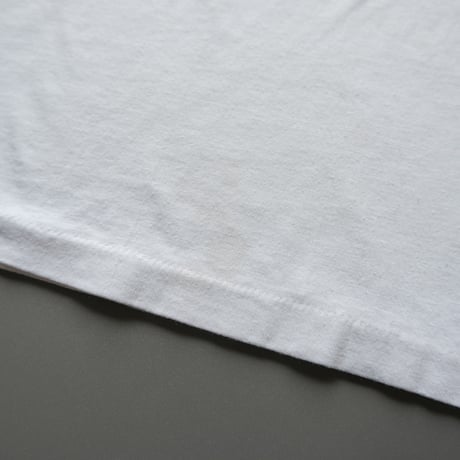 old print tee / white