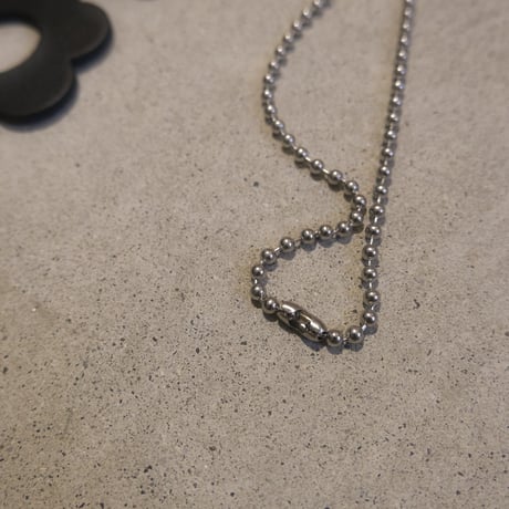 lili by SERI / silhouette series / flower necklace