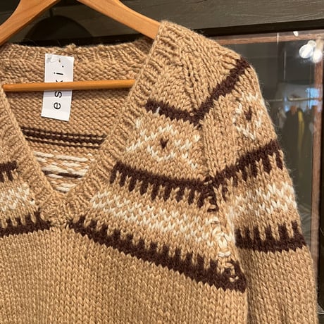 V-neck knit