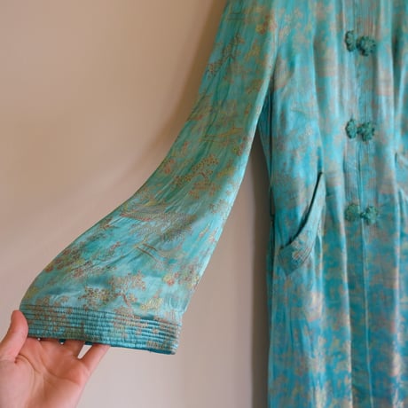 china gown / blue