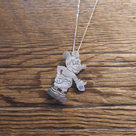 navajo "Elizabeth Whitman" /Mickey necklace