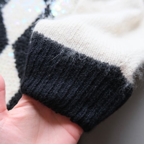 monotone argyle knit