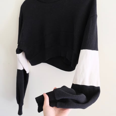 monotone short sweat