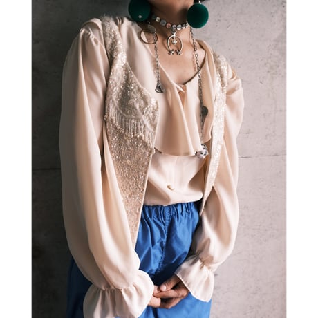 frill blouse / ivory